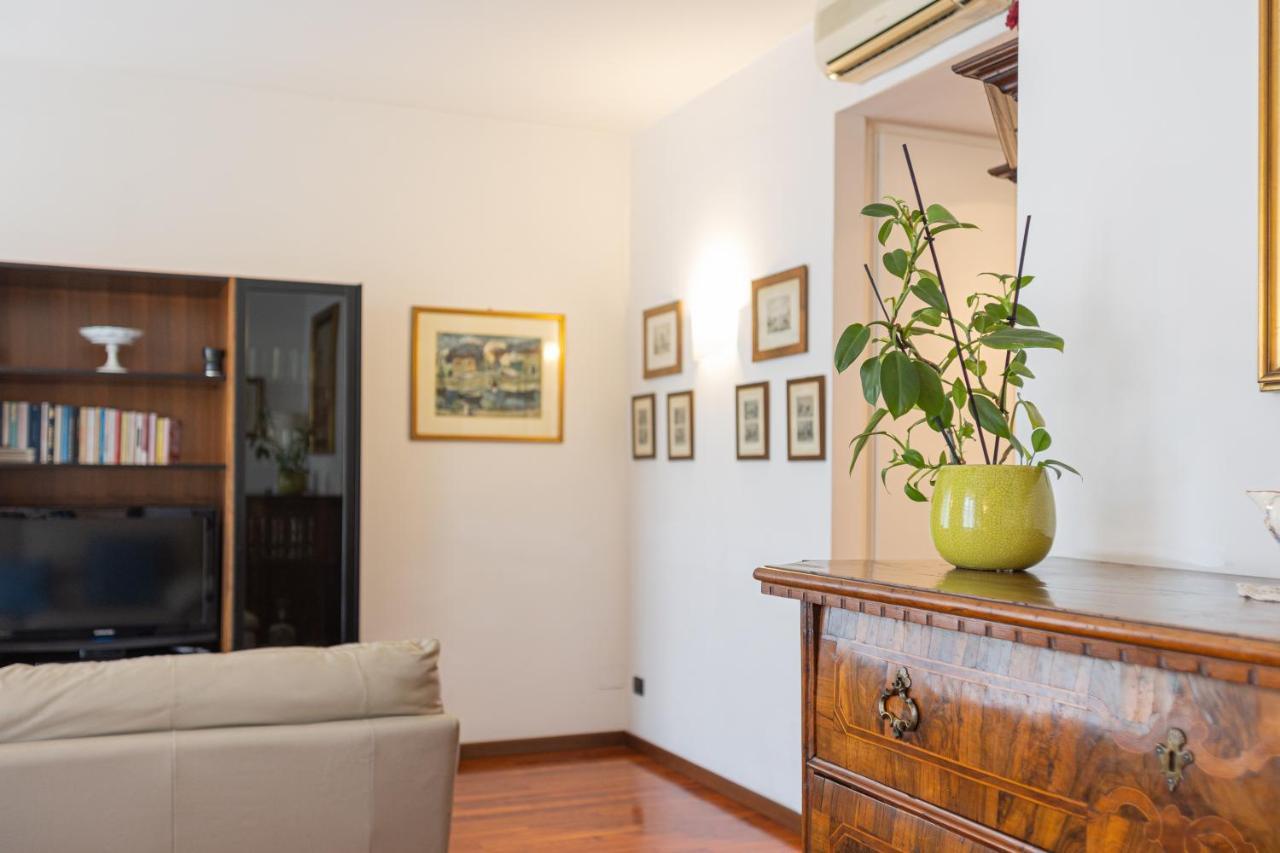 Flower Apartment - Royal Welcome Verona Eksteriør billede